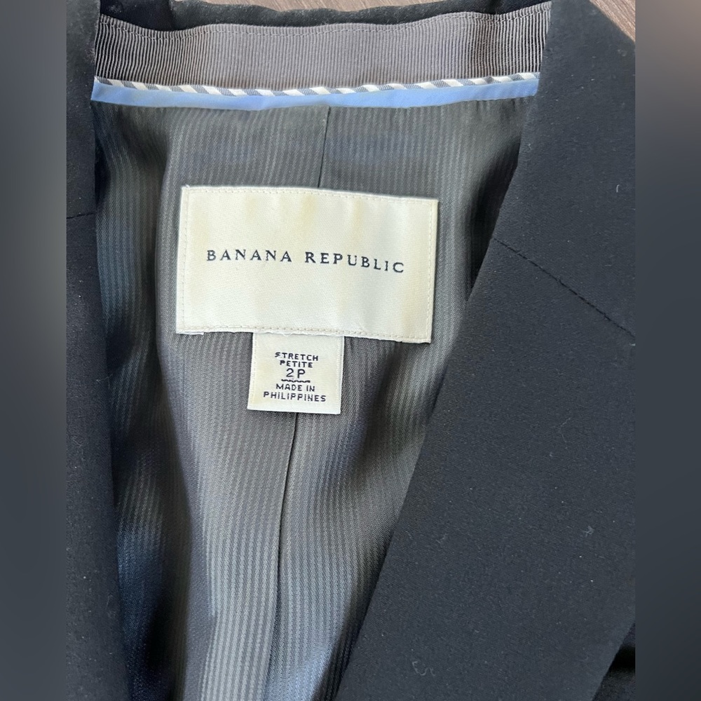 Banana Republic suit jacket - Picture 2 of 8